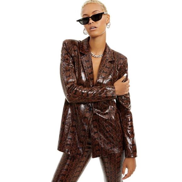 NWT WeWoreWhat Danielle Bernstein Faux Leather Snake Skin Button Down Bl… - Picture 2 of 6